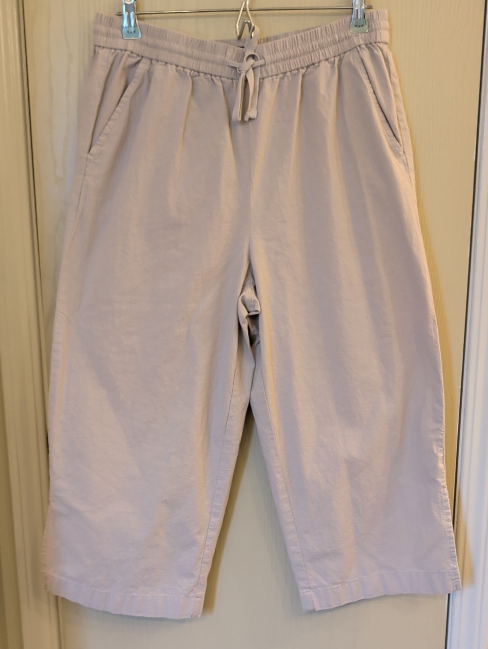 Gloria Vanderbilt Beige Cotton Capri Pants Size M | Wide Leg Drawstring Casual